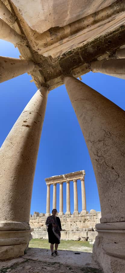 Baalbek Temples & Ksara Caves w/pick-up & multilingual guide - The guide and language can shape the whole day
