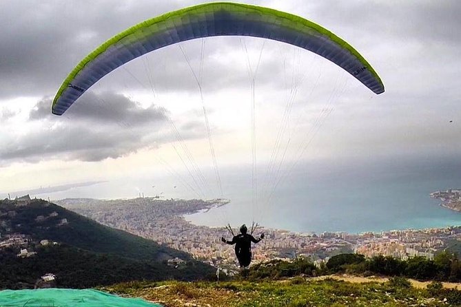 First Paragliding Club in Lebanon - Since 1992 - Starting in Ghosta at 750 Meters