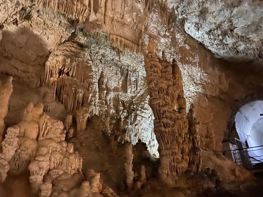 Lebanon: Beirut, Jeita Grotto, Byblos Private Tour and Lunch - Inside Jeita Grotto: stone, water, and cool air