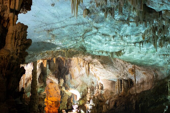 Lebanon Tour Jeita-Harissa & Byblos w/pickup,lunch,entries +guide - Entering the cool chambers of Jeita Grotto