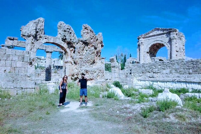 Private Guided Tour to Sidon, Tyre and Maghdouche from Beirut - Al-Bass reveals Tyre’s Roman scale