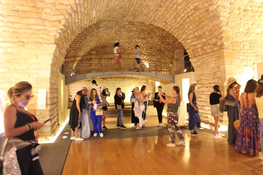 Sidon & Tyre Unesco Heritage w/pick-up, guide, entries+lunch - How the $140 price compares with the experience